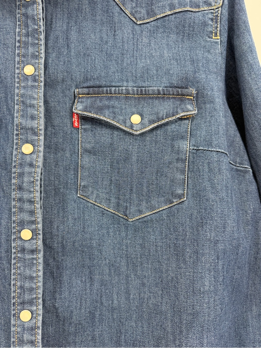 Levi’s Ultimate Western Denim Shirt Womens L Blue Stretch Pearl Snap NWT - Picture 7 of 16